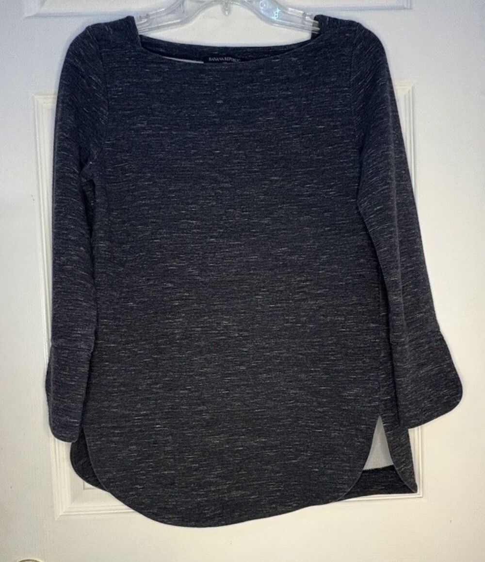 Banana Republic Dark Gray Knit Top 3/4 Sleeve W/ Split Round Cuff Size XS EUC
